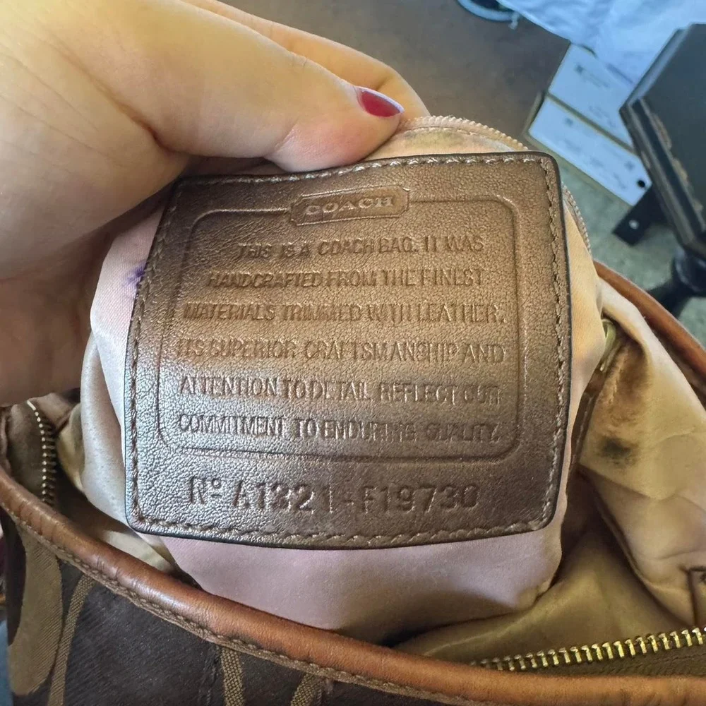 Y2K vintage Coach brown‎ signature chain crossbody bag soho hobo